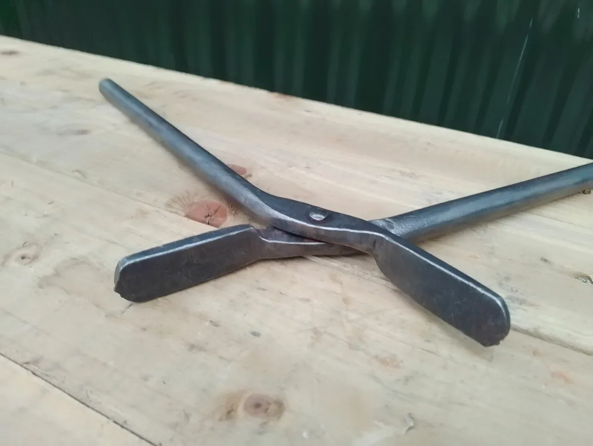 Blacksmiths Tongs - Image 4