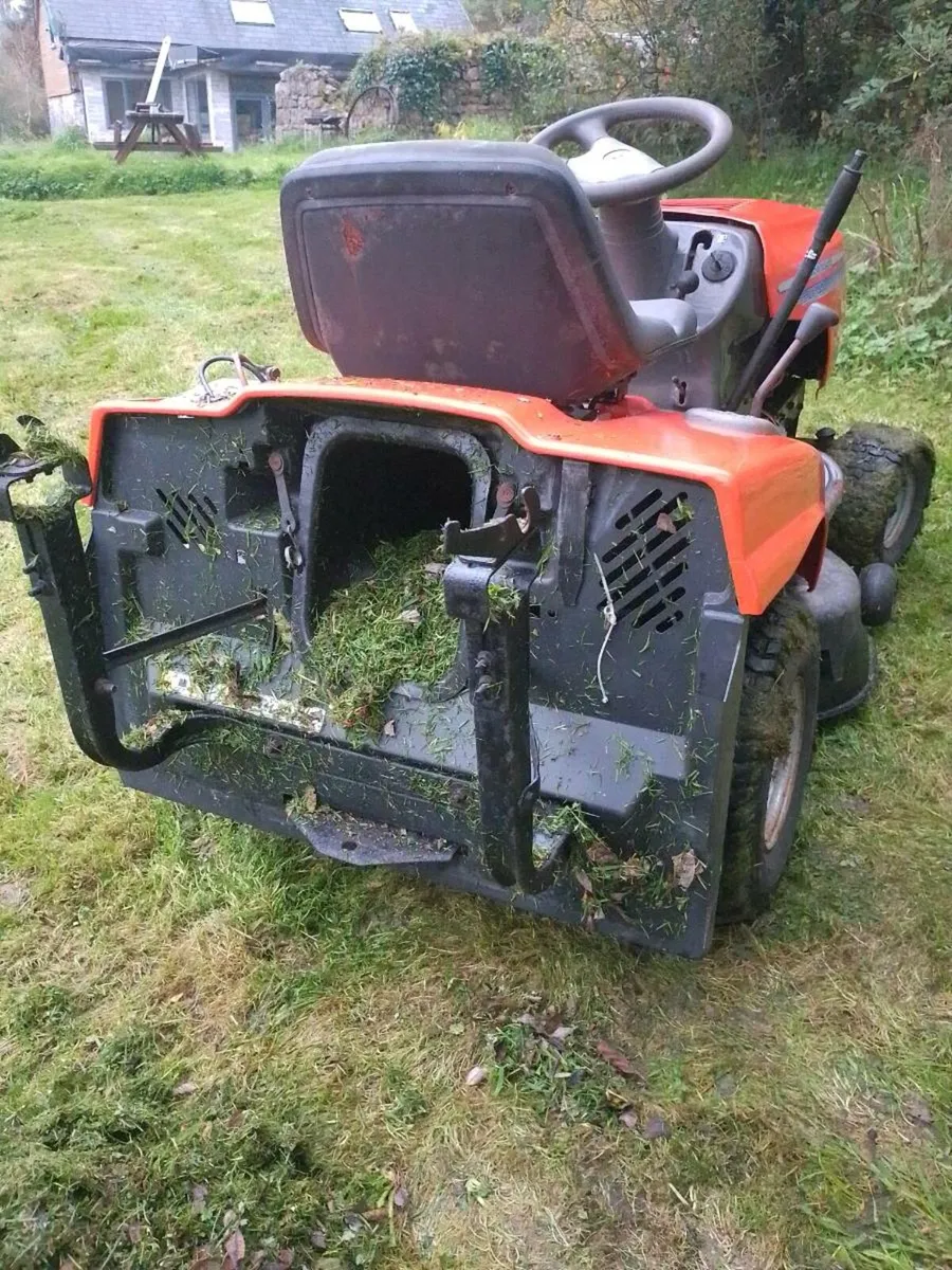 Husqvarna CT 135 ride on mower - Image 2