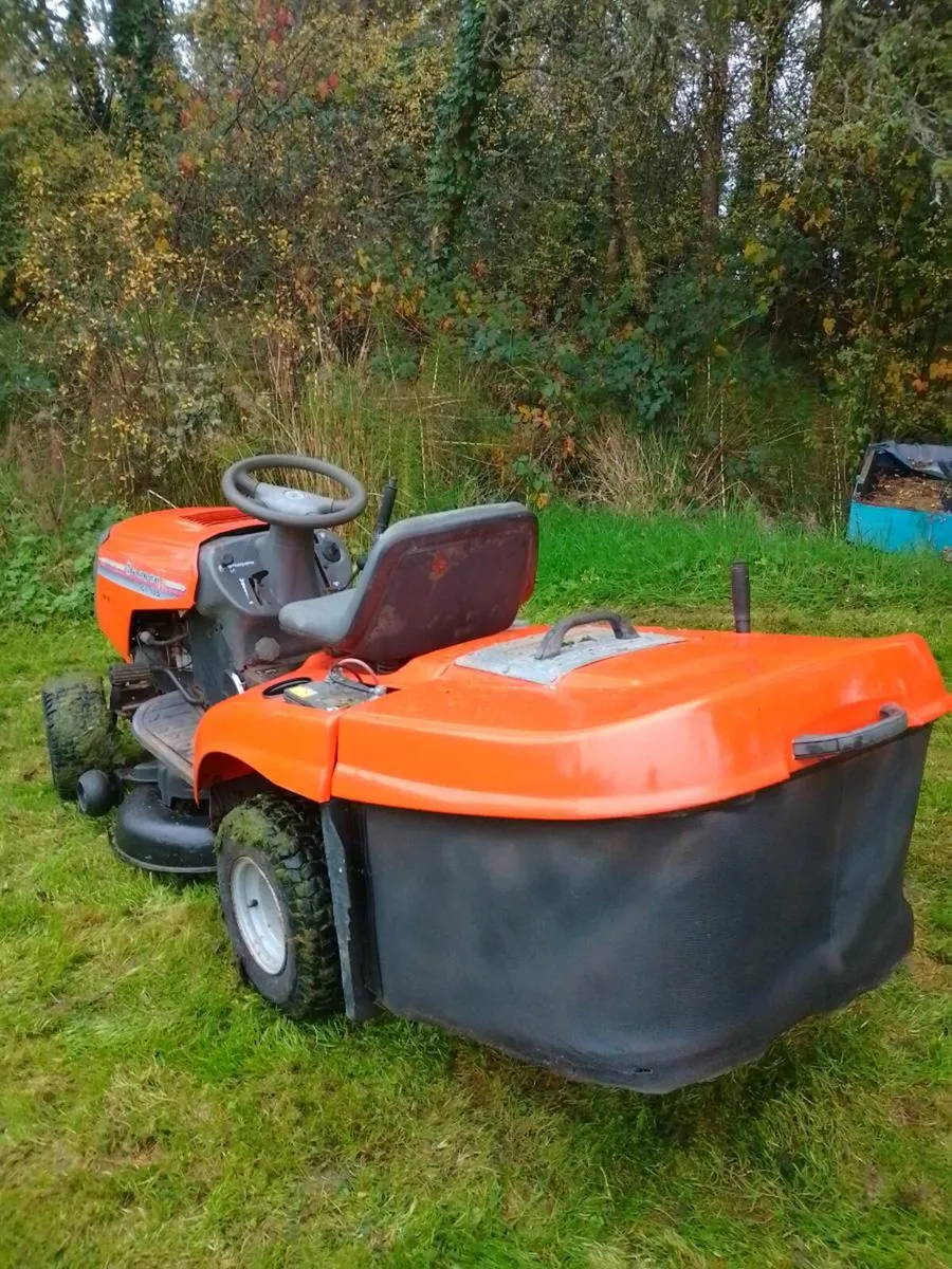 Husqvarna CT 135 ride on mower - Image 3