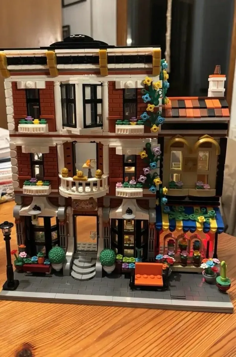 Adult Blocks Building Set Fantasy Garden House Bui - Image 2