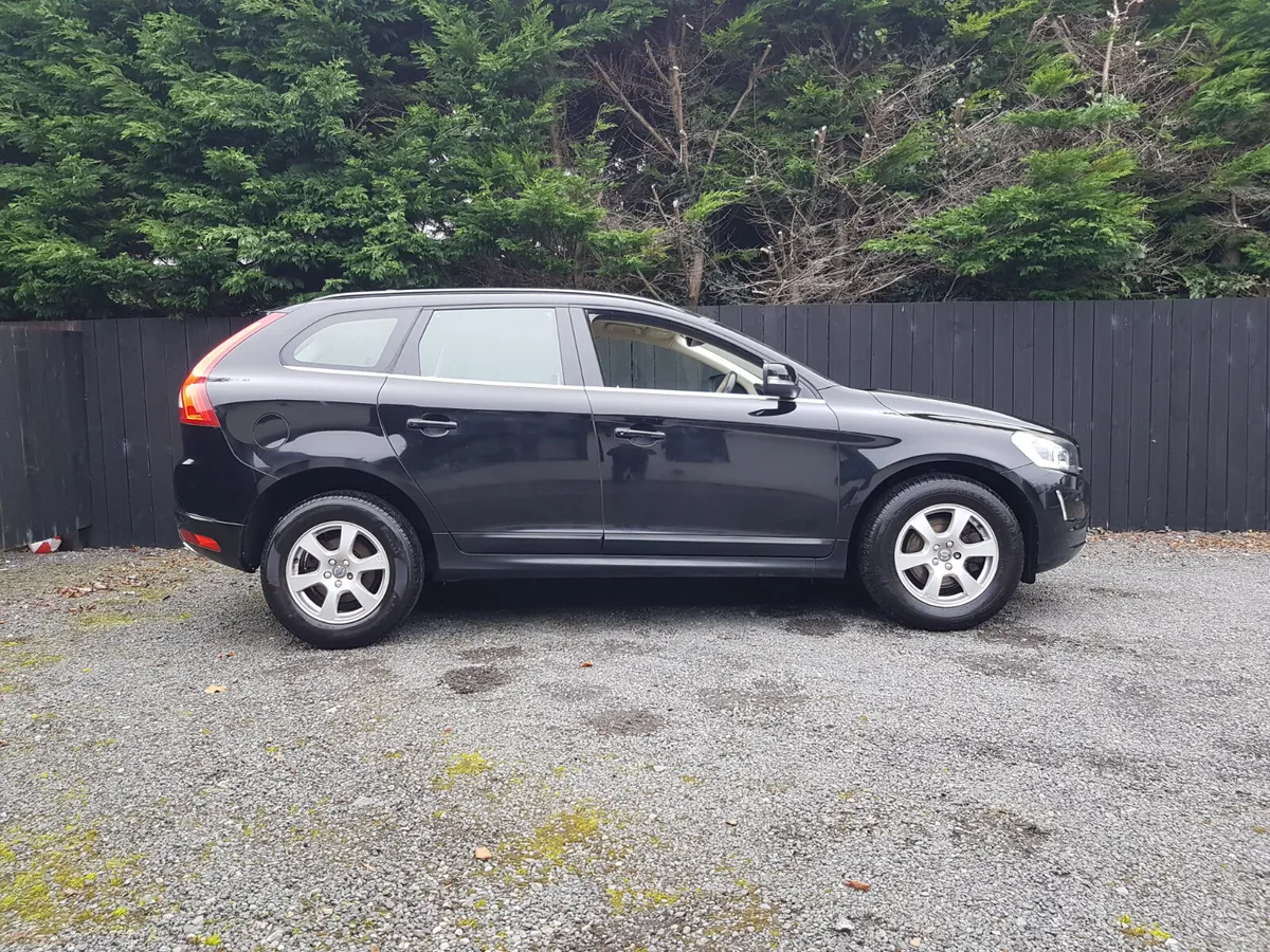 XC60 ... AUTO... CREAM LEATHER... NCT TODAY - Image 1