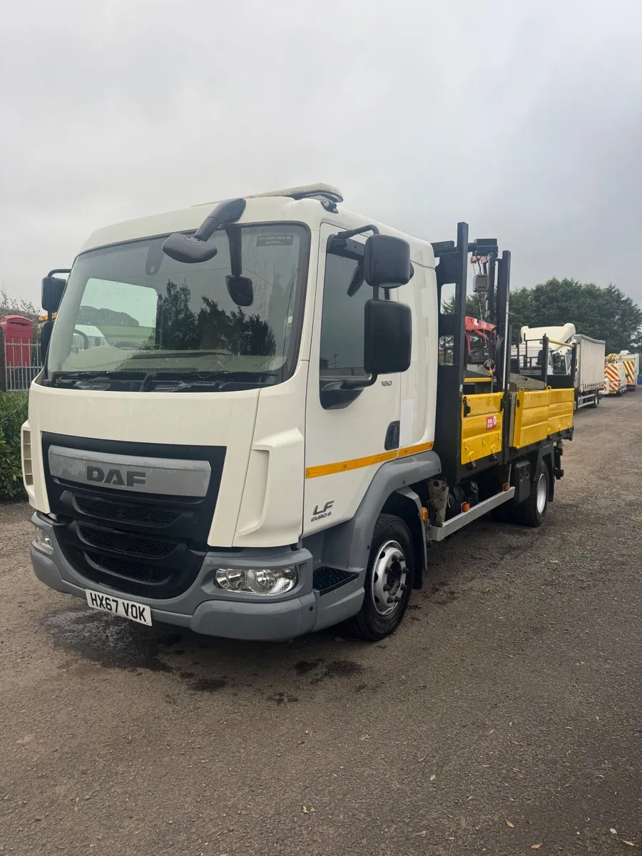 2018 DAF LF180 12ton split body tipper - Image 1