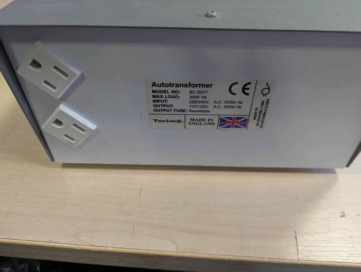 240 / 120v 3000VA Step Down Auto Transformer - Image 1