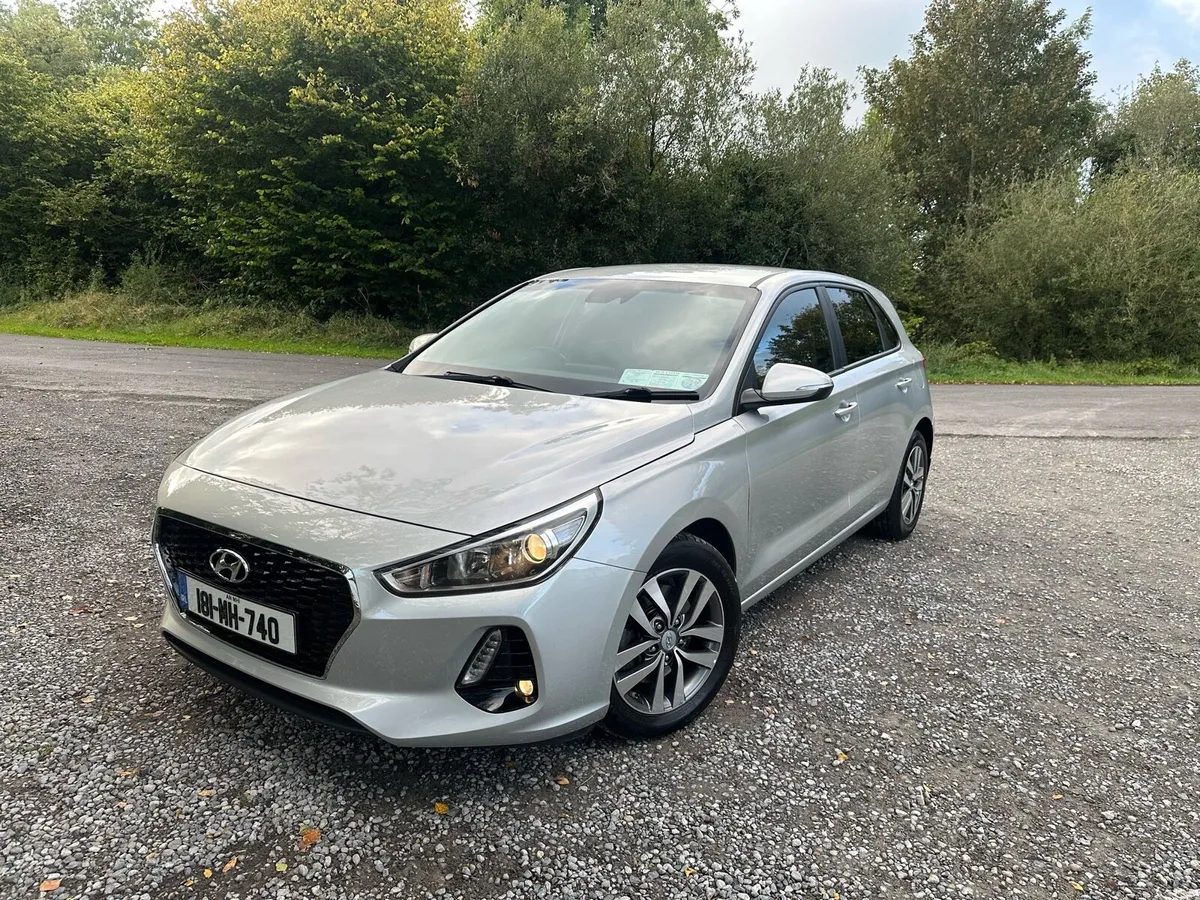 Hyundai I30 Deluxe 1.6 CRDI - Image 2