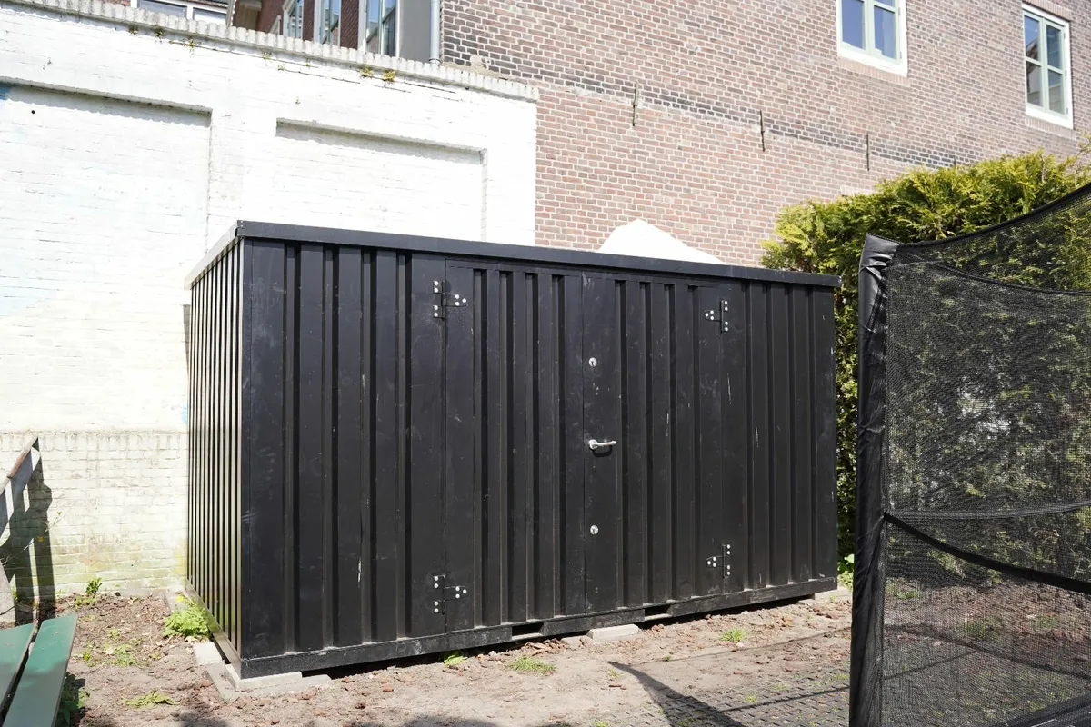 Weatherproof Storage Container – 4x2m Steel Build - Image 3