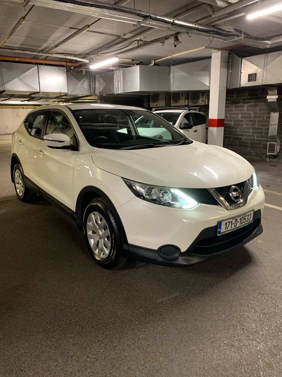 Nissan Qashqai 35,000 km - Image 2