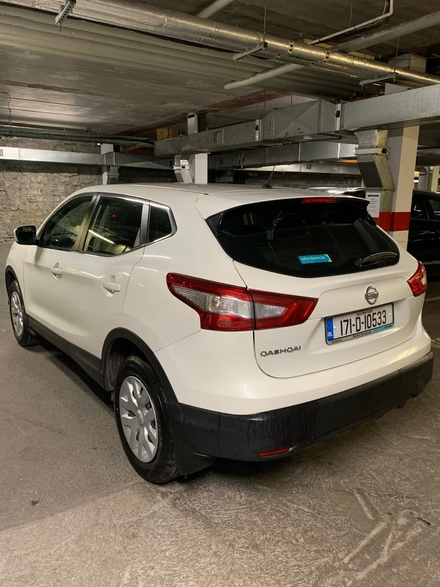 Nissan Qashqai 35,000 km - Image 4
