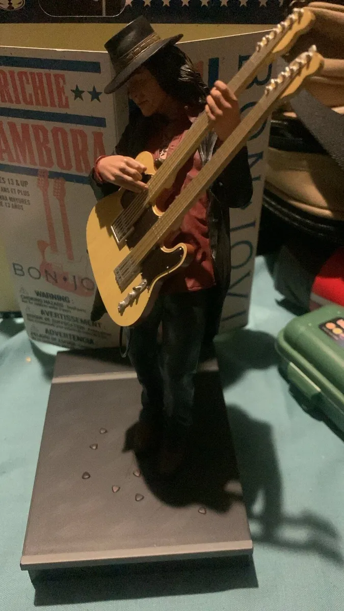 Bon Jovi signed with a figure - Image 3