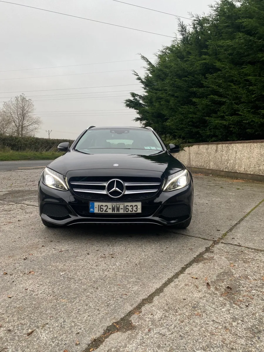 Mercedes-Benz C-Class Full service history - Image 4