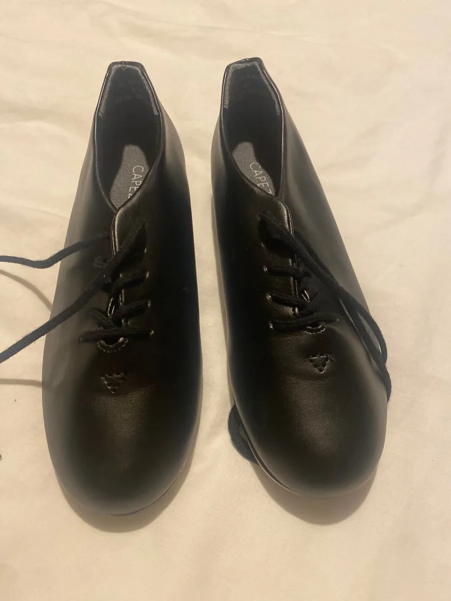 Tap dance shoes size 3 - Image 1