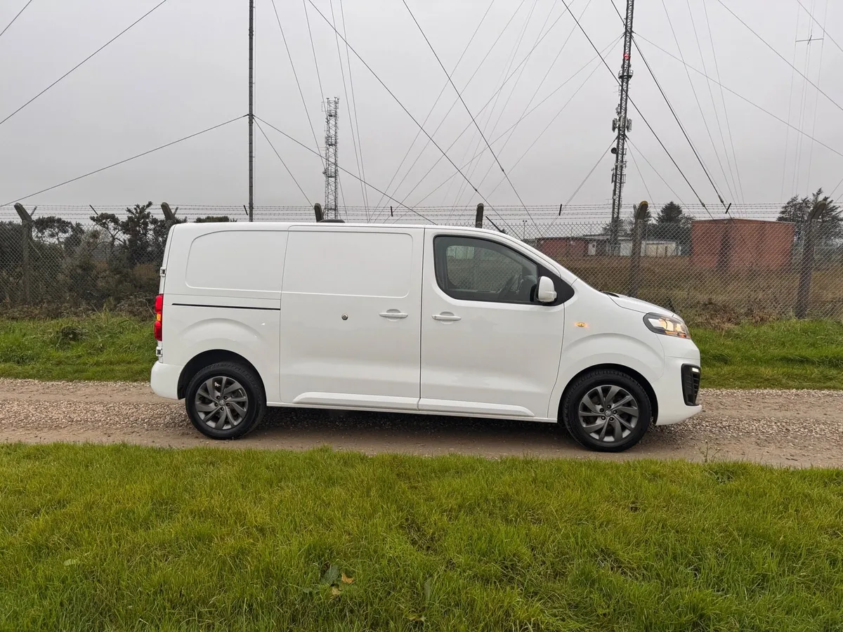 2020 vauxhall vivario 3100 sportive - Image 1