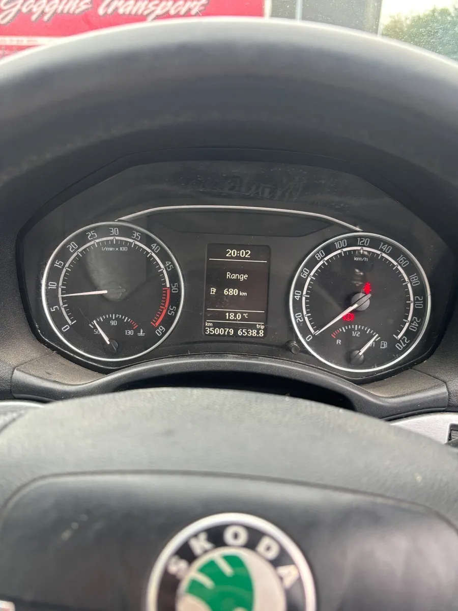 Skoda Octavia 2010 - Image 2