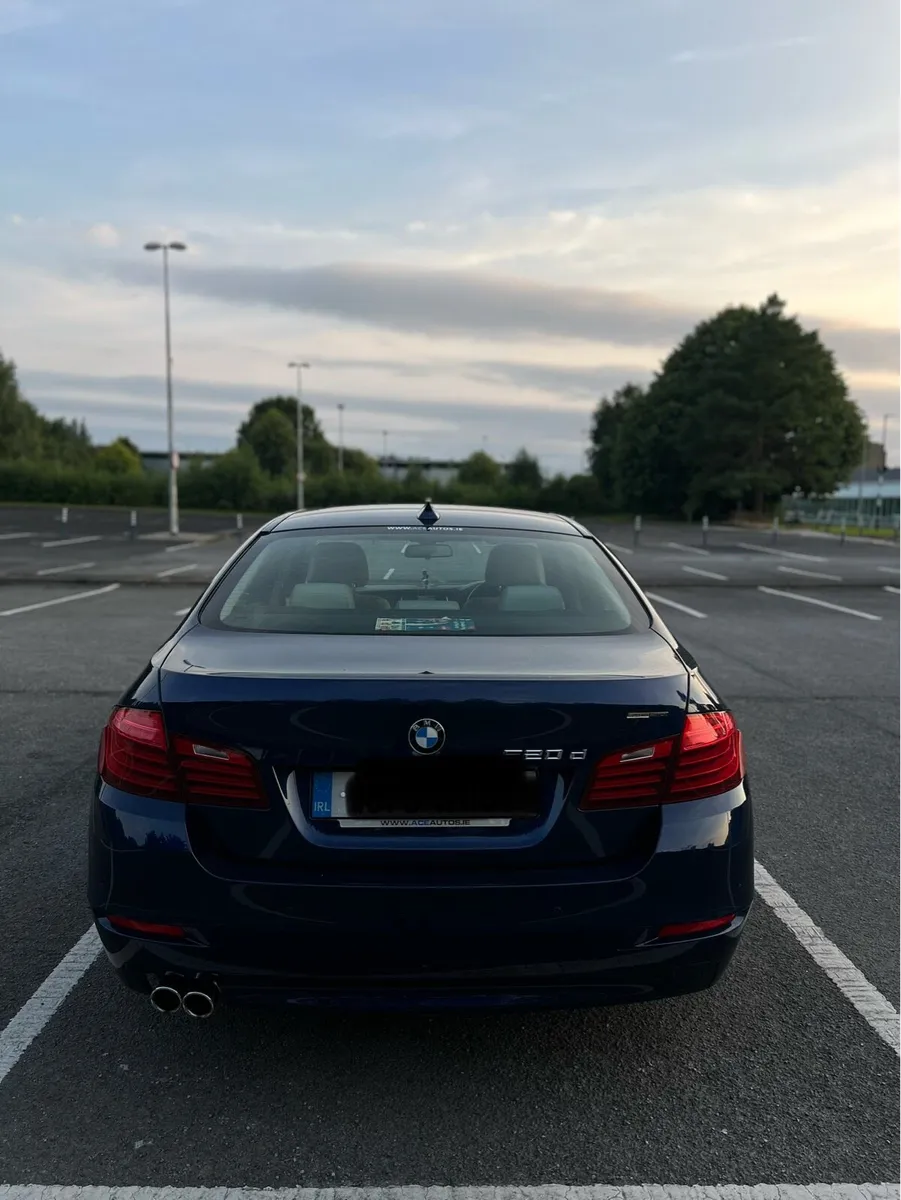 BMW 520D luxury Saloon with sports mode - Image 2