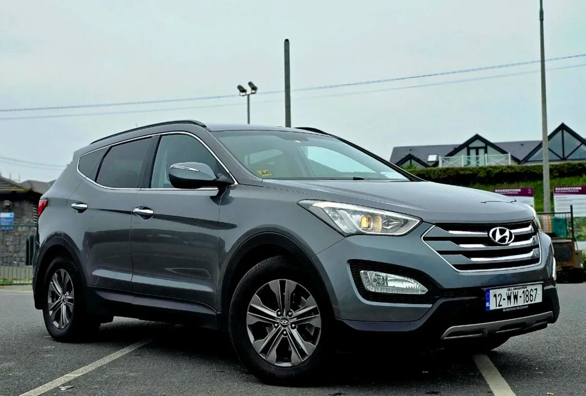 2012 HYUNDAI SANTA FE COMFORT 7 SEATS 1 OWNER - Image 4