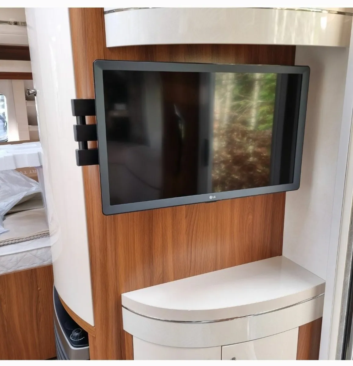 Caravan - Image 2