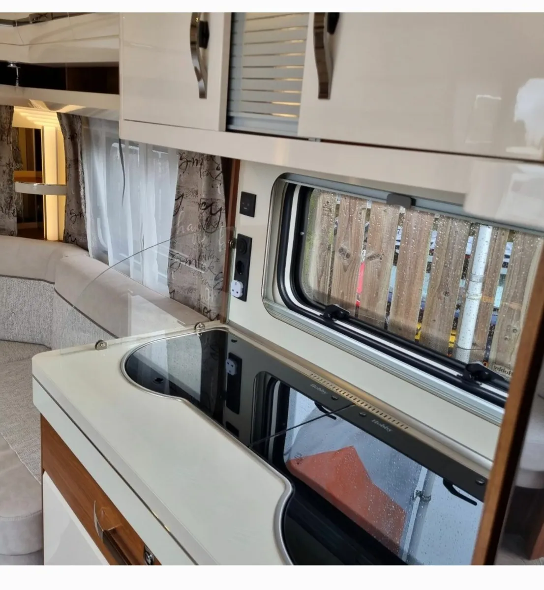 Caravan - Image 3