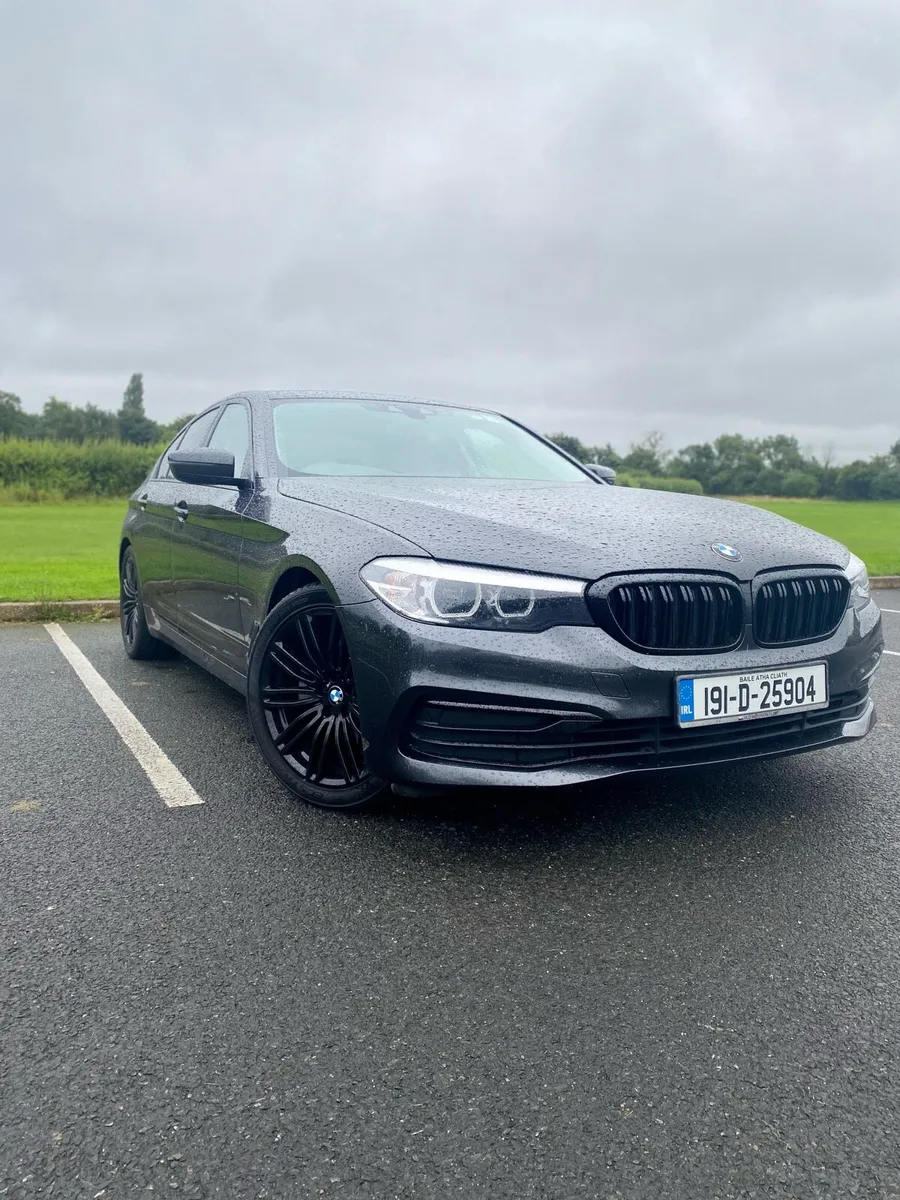 BMW 5-Series 2019 - Image 1