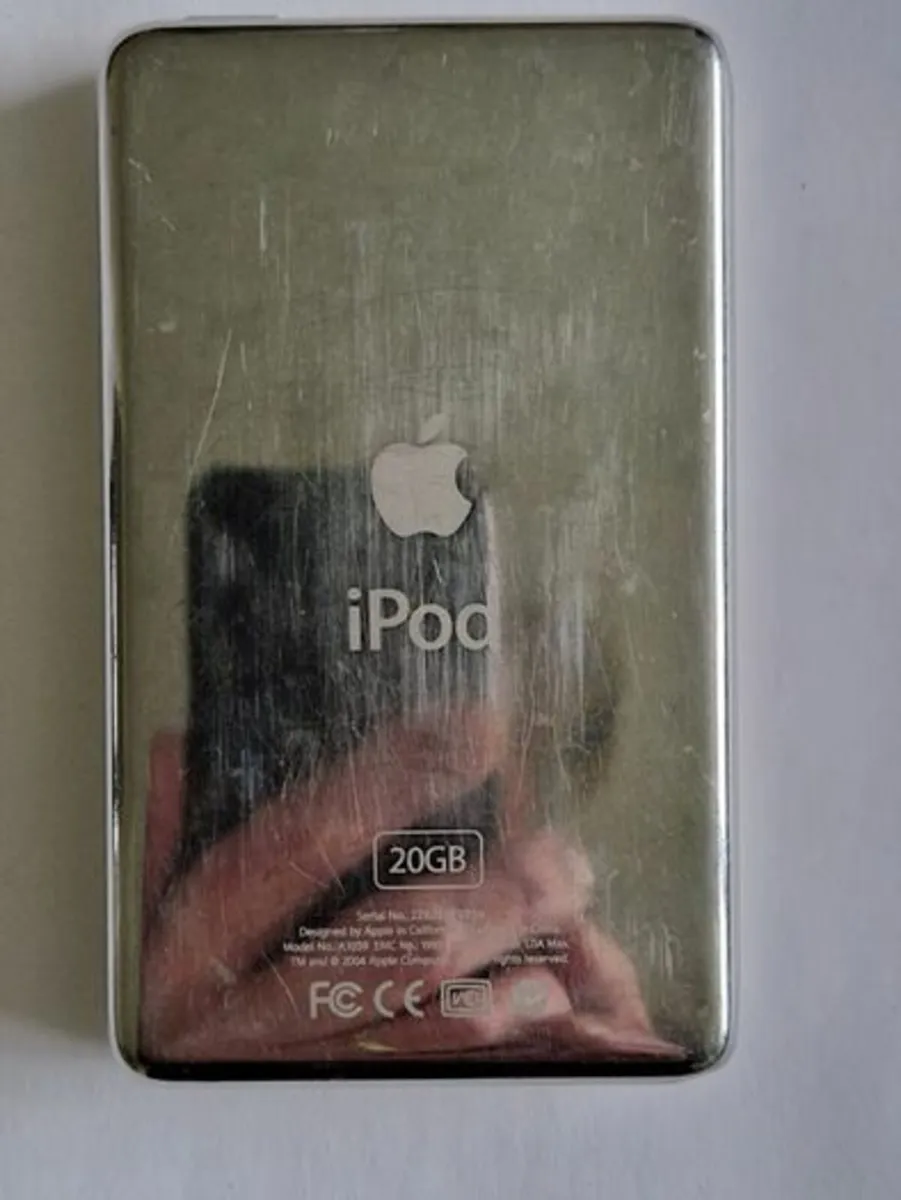Apple Ipod, 20GB, White, in Excellent Condition - Image 3