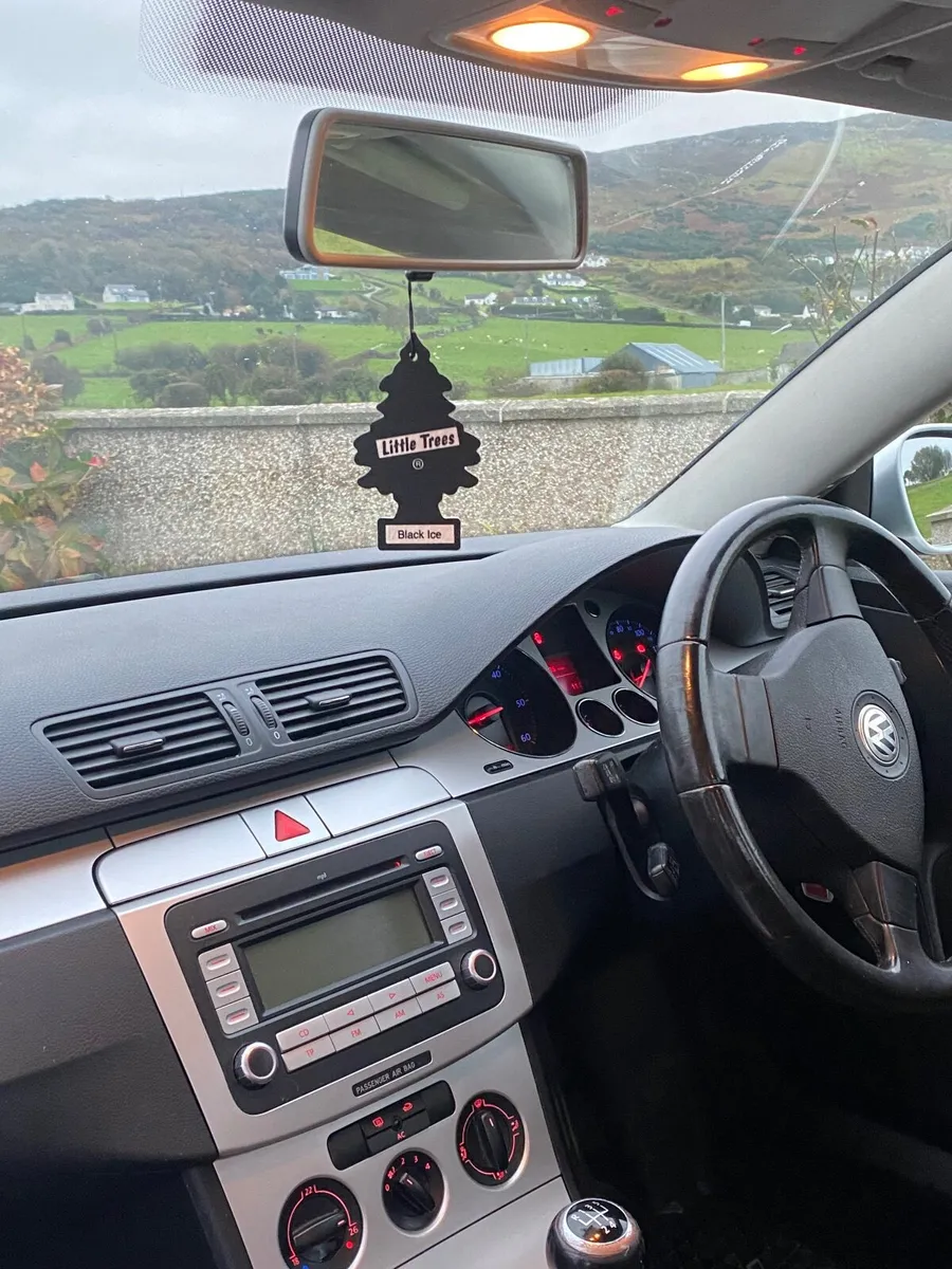 Volkswagen Passat 2008 - Image 4