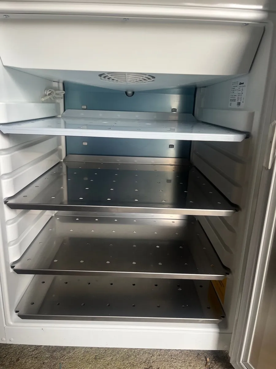 Heavy duty Undercounter fridge - Image 1