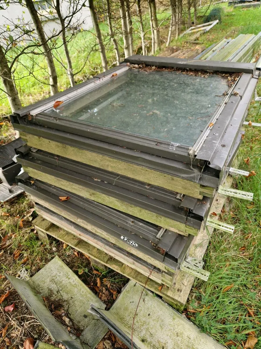 4x velux windows & flashing - Image 1