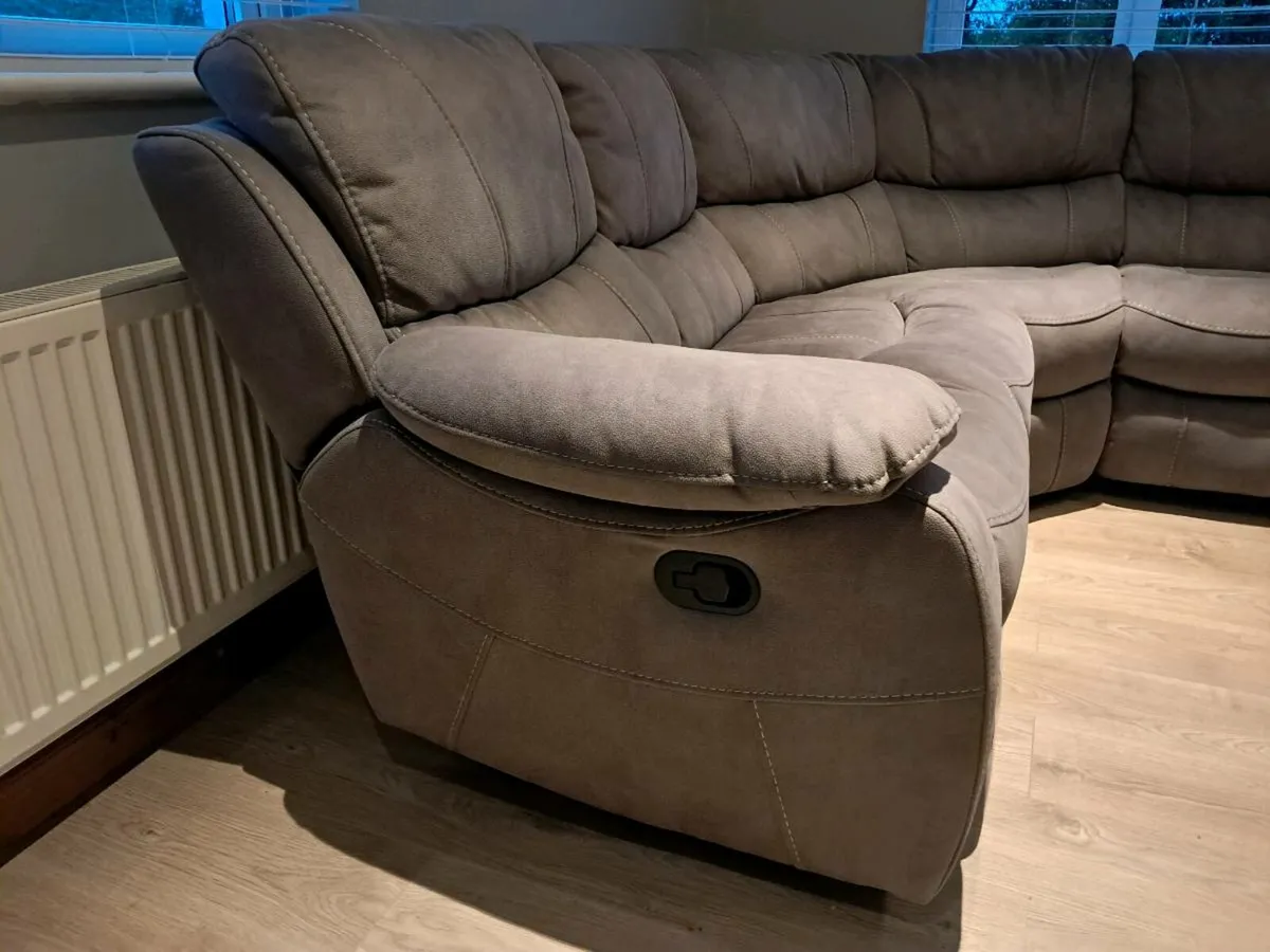 5 Seater Recliner Corner Sofa - Image 2