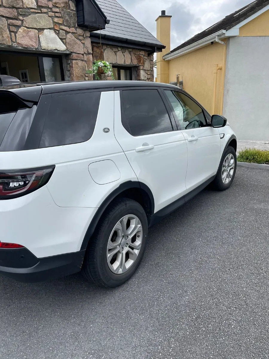 Land Rover Discovery Sport 2020 - Image 3
