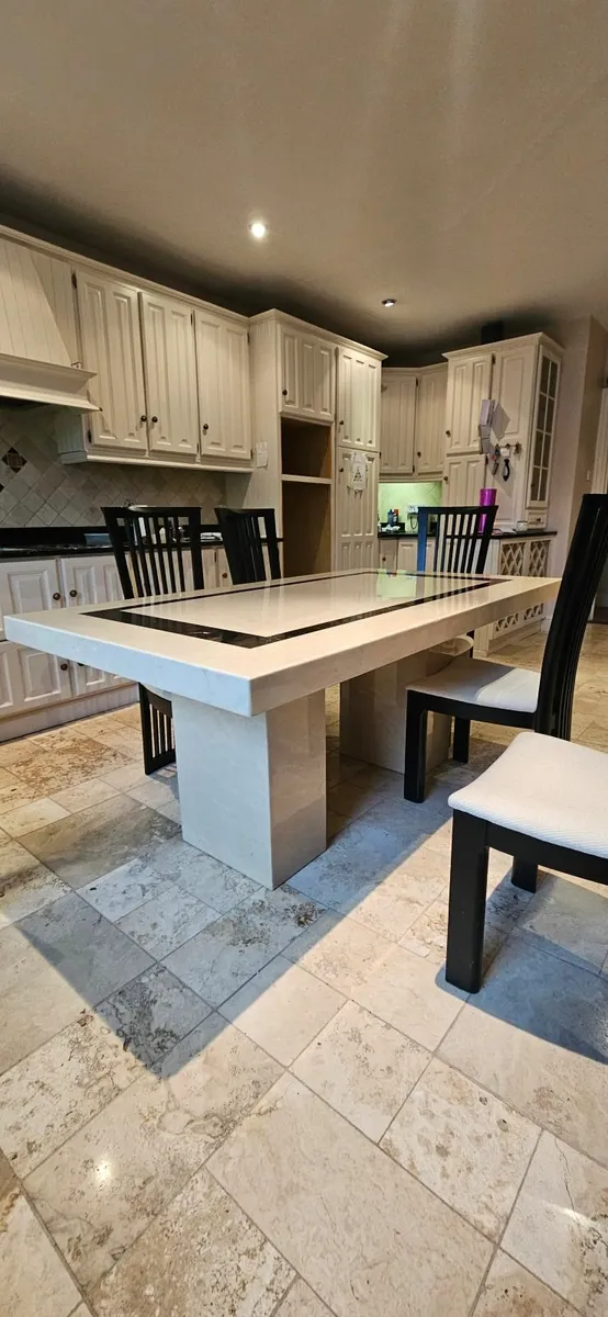 Dining Table & x6 chairs - Image 3
