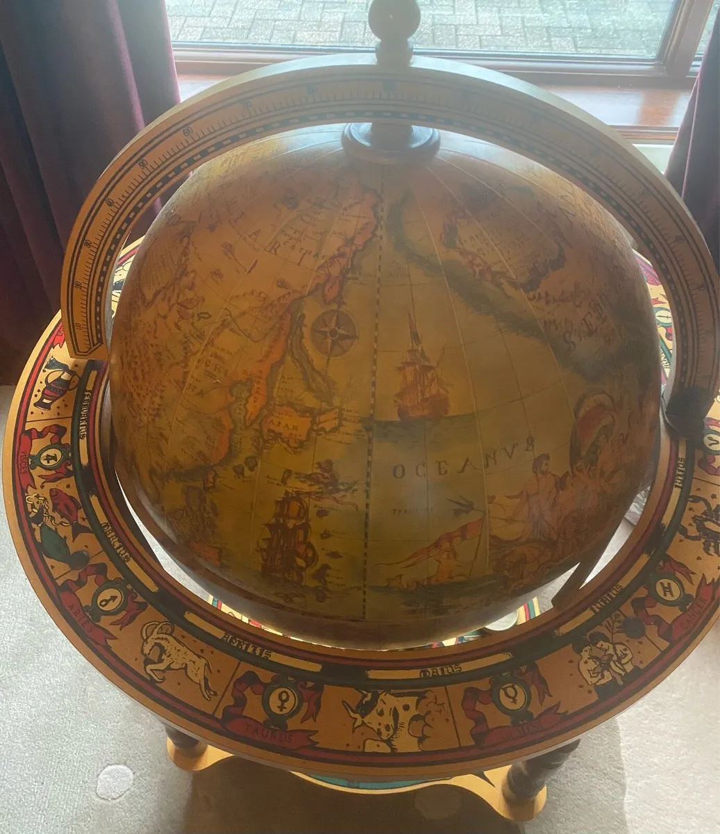 Large Bar Globe - Image 1