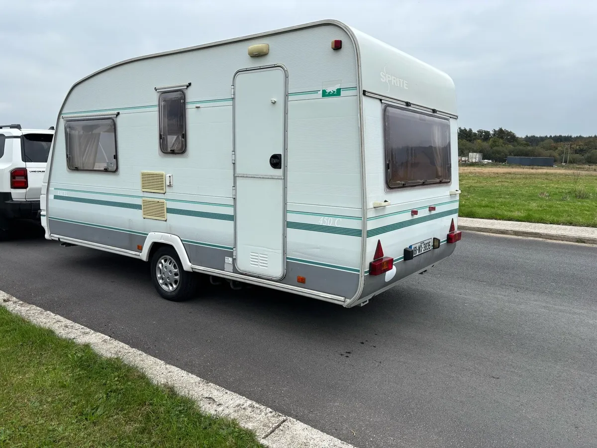 4 berth caravan - Image 2