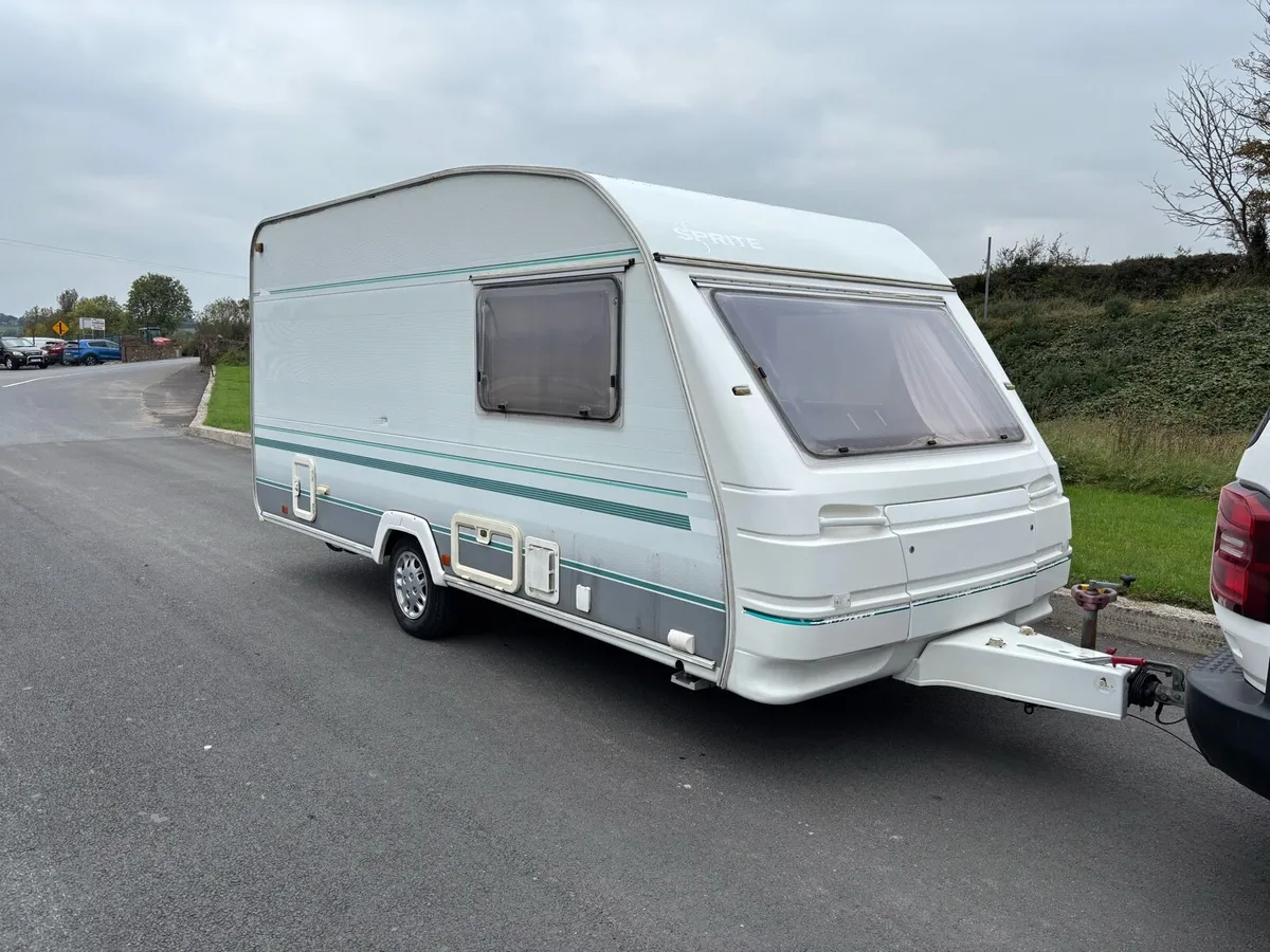 4 berth caravan - Image 4