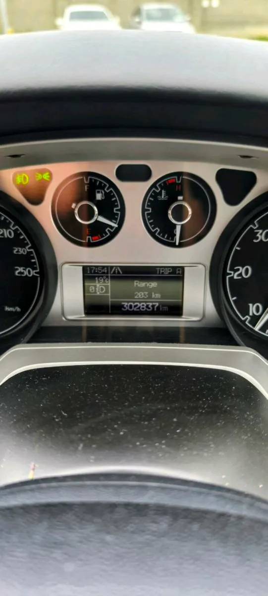 NCT & TAX ..Chrysler Delta 2012. 1.6 Diesel - Image 4