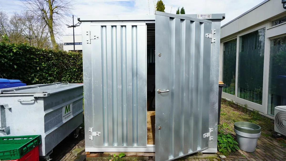 Outdoor Storage Cabin – Rust-Free & Maintenance - Image 2