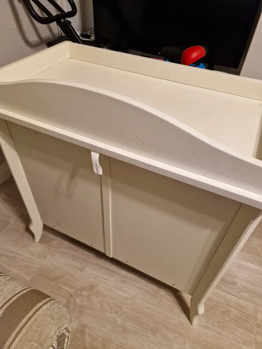 Mamas and Papas Baby changing unit with drawers - Image 3