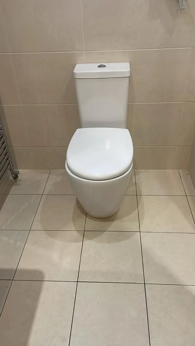 Bathroom - Image 4