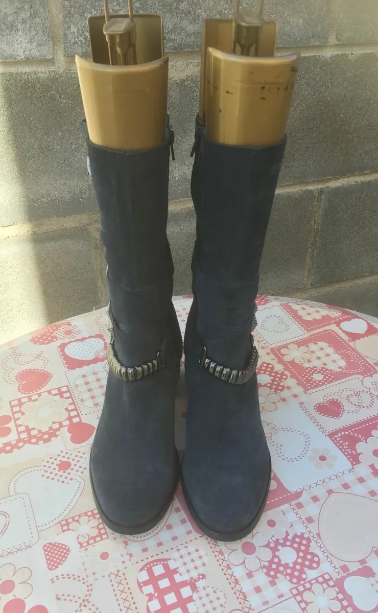 NEW MamZelle Suede Boots, Size 41 - Image 3