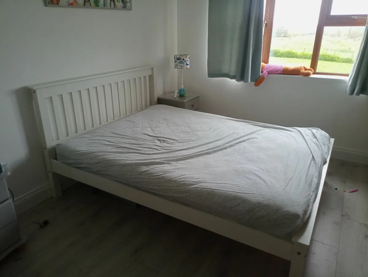 White king-size bed frame - Image 1