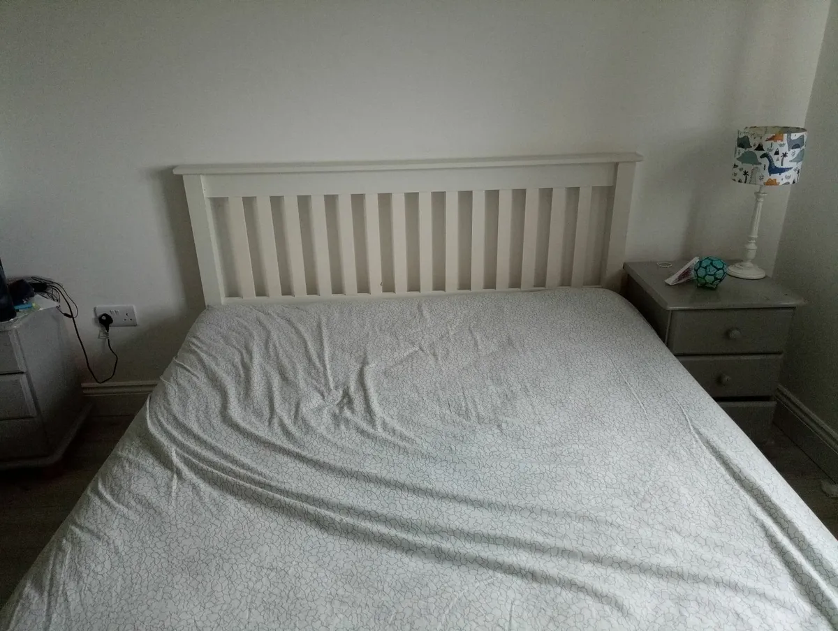 White king-size bed frame - Image 2