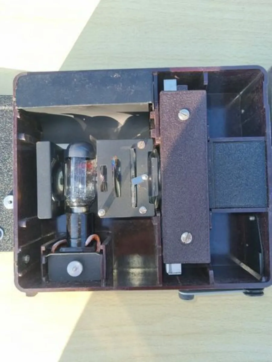Fafix II Bakelite bodied slide projector - Image 4