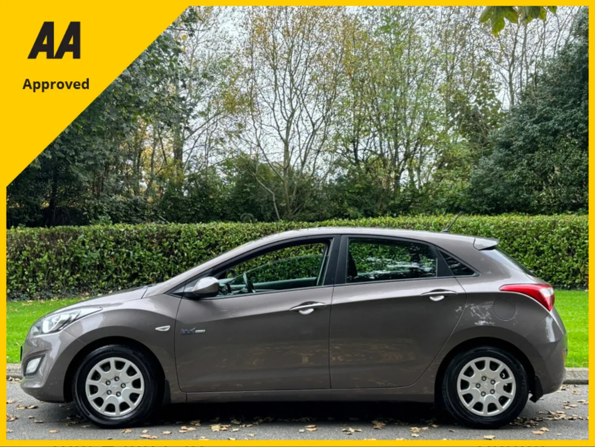 Hyundai i30 1.4 CLASSIC 5DR 2014 *NEW NCT 11/26* - Image 3