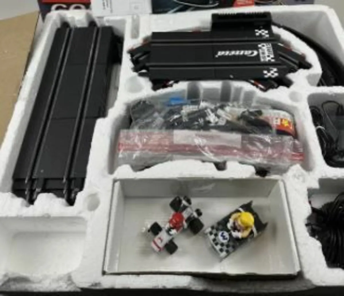 Carrera  Mario Kart set. - Image 3
