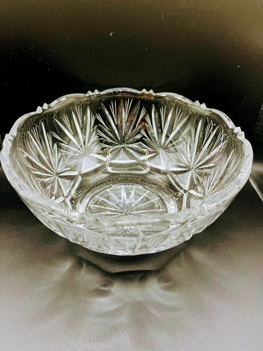Donegal Crystal 7 inch bowl - Image 1