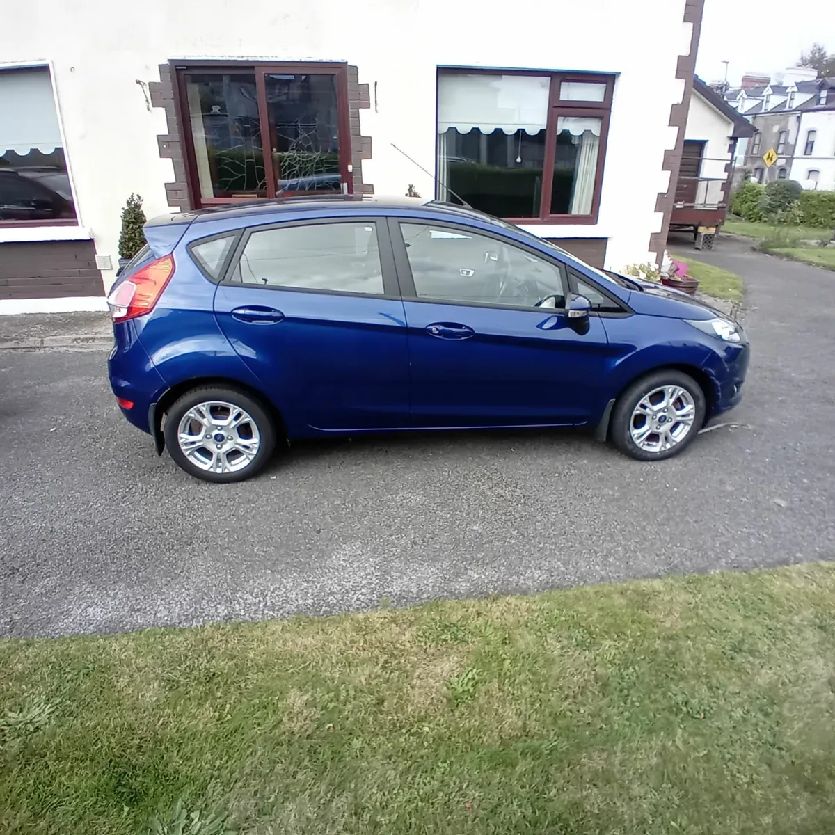 Ford Fiesta 2014 - Image 2