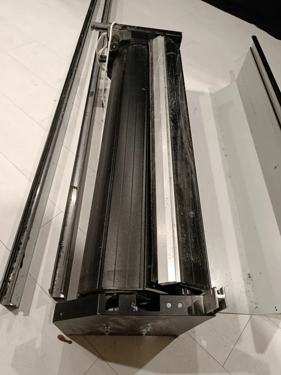Roller shutter - Image 1