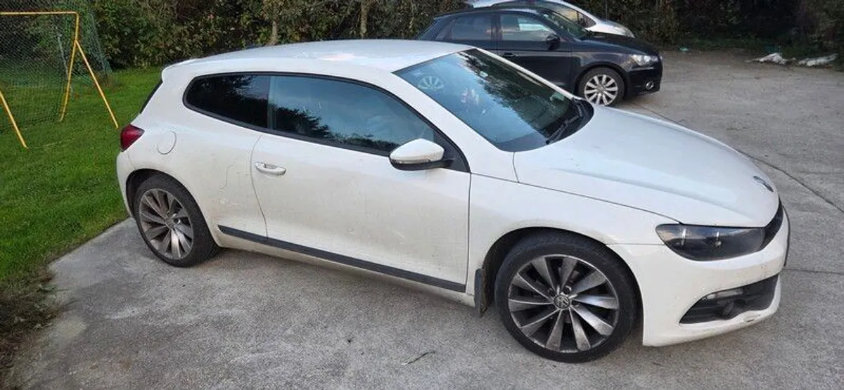 2014 Volkswagen Scirocco - Image 2