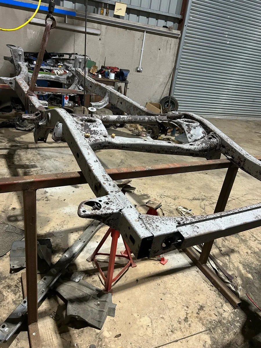 Toyota LandCruiser Colorado chassis swb - Image 4