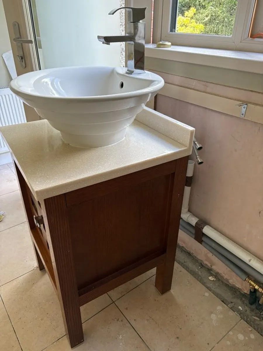 bathroom vanity - Image 1
