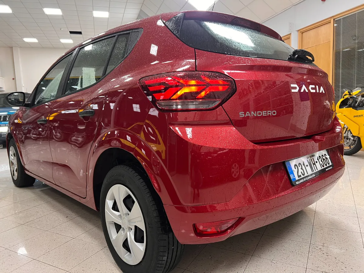 Unbeatable Value **ONLY 970 Kms Next To New** ESSE - Image 2