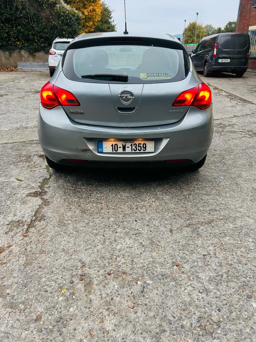 Car - Image 3