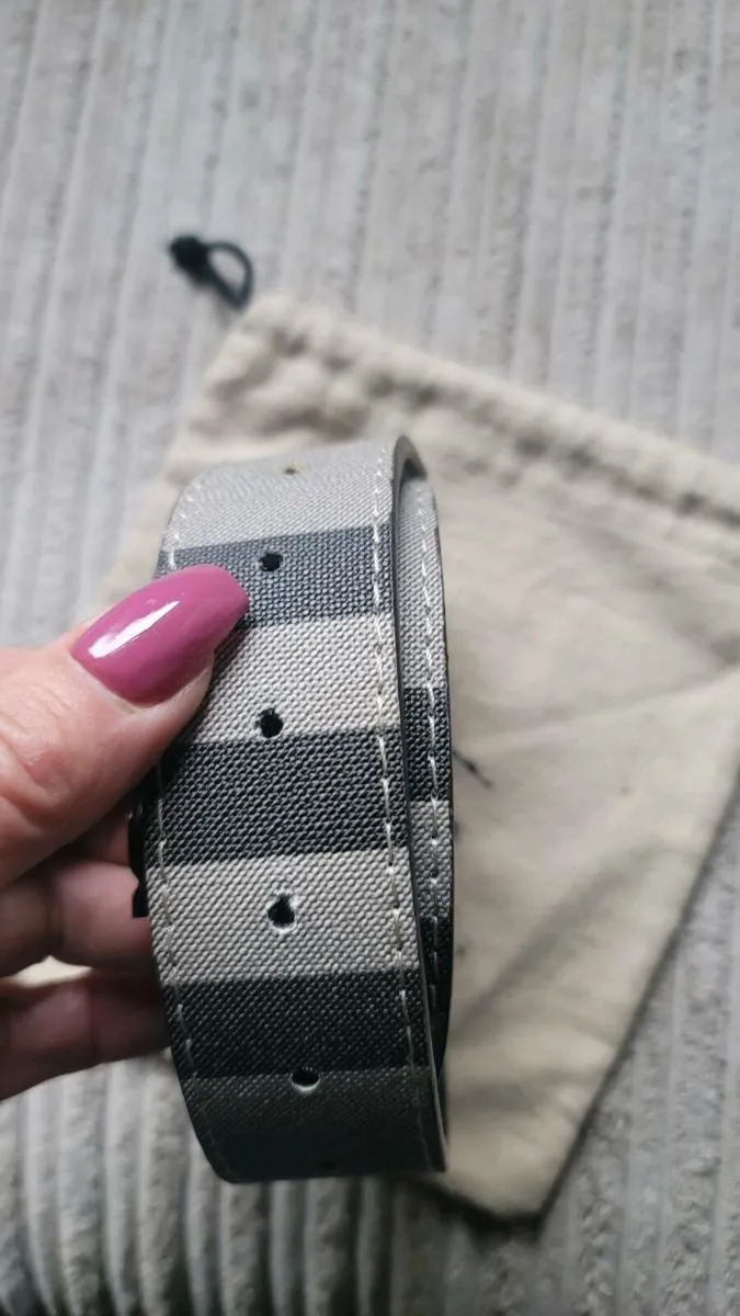 Burberry Iconic Check Reversible Men's Belt - Image 4